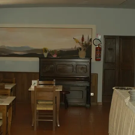 Hotel El Rancho 3*